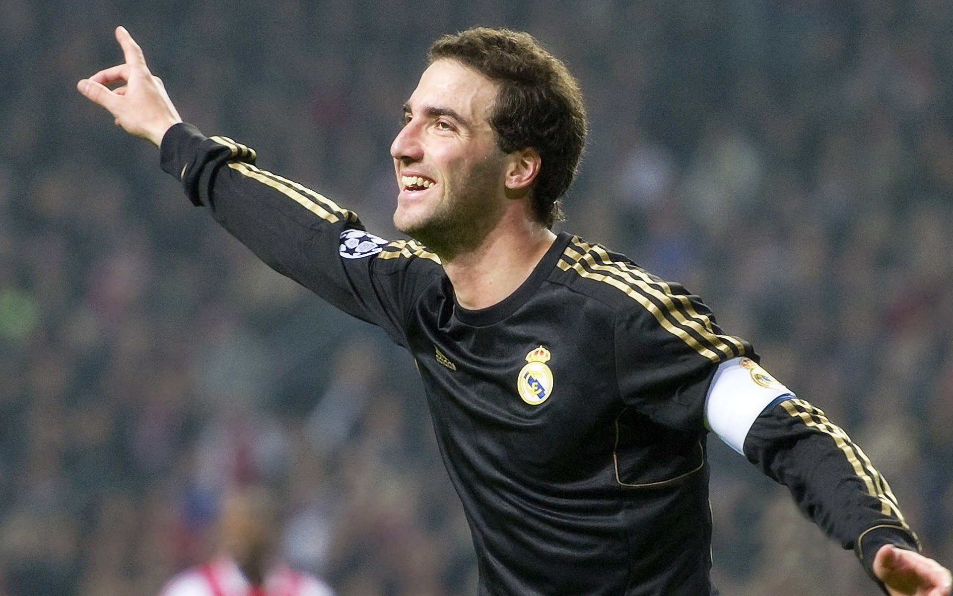 开云体育app-韩国碾压奥地利，拉亚成为关键先生，亚洲足球的战术革命与身份觉醒